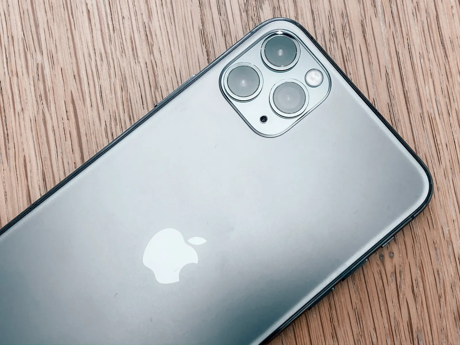 Varför är det så många kameror på mobilen?