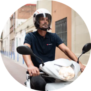 En TechBuddy-tekniker på väg